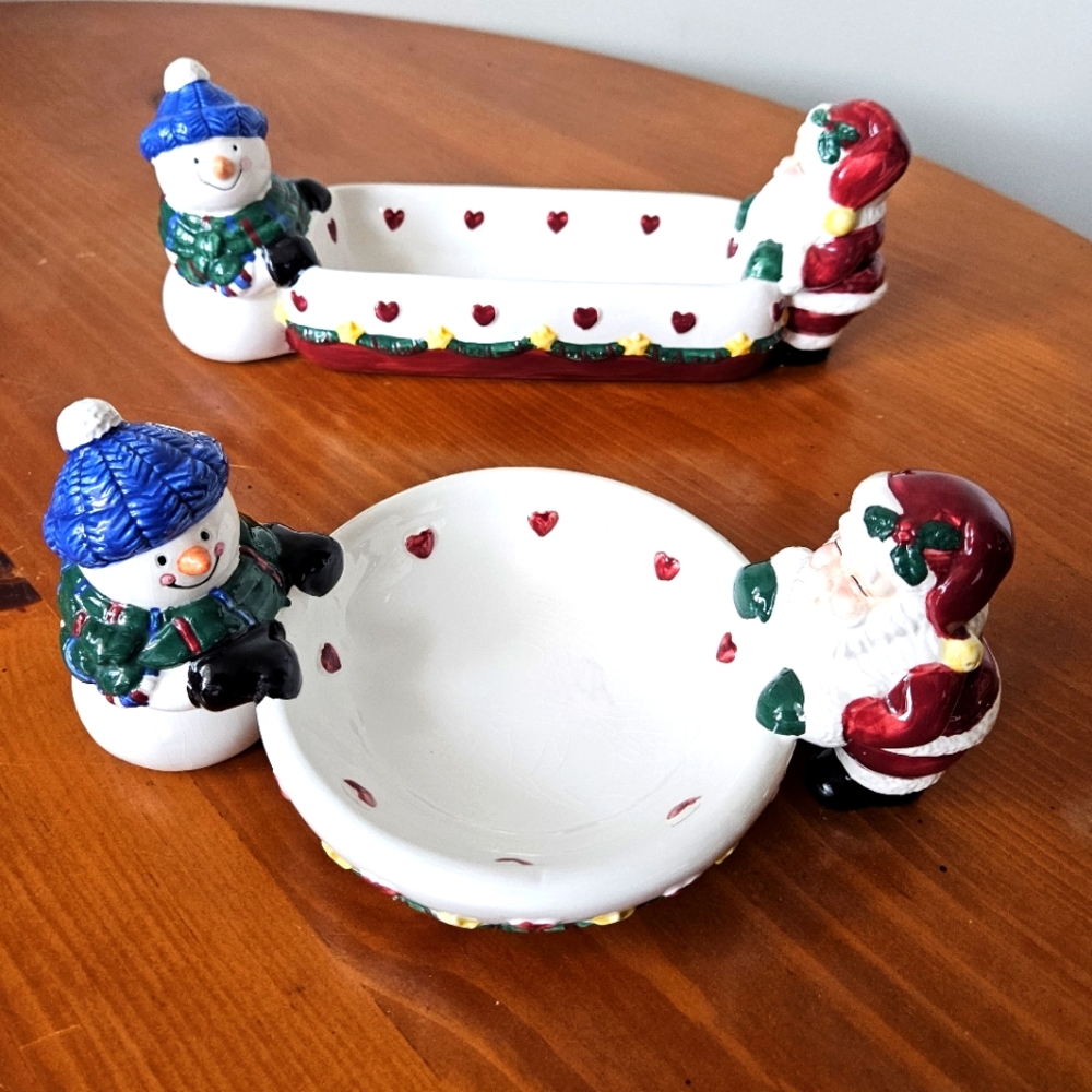 NWOT Christmas Snowman Santa Bowl Cracker Set